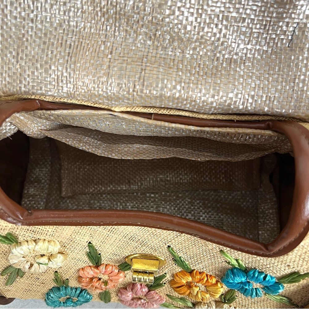 Vintage 60s Raffia Straw and Wood Floral Handbag - Picture 9 of 13